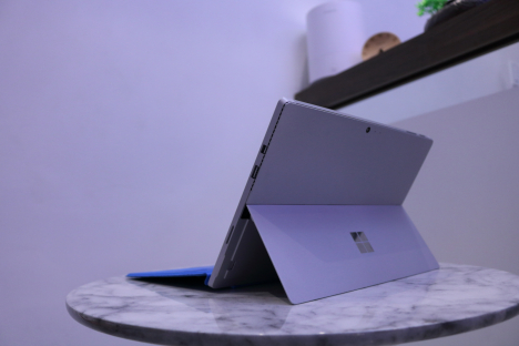 Surface Pro 4 ( i7/8GB/256GB ) + Type Cover 4